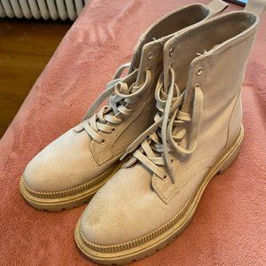Combat boots